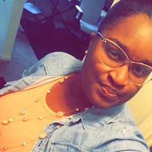 Meet your Posher, Marcia